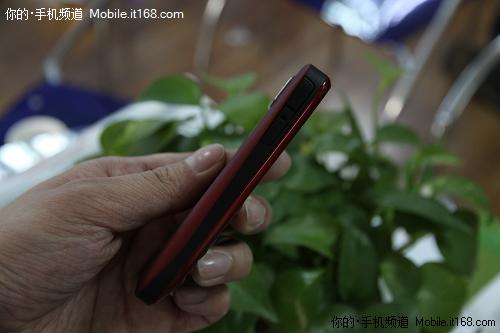 暑期购机不用愁 六款学生手机倾情精选_CCTV