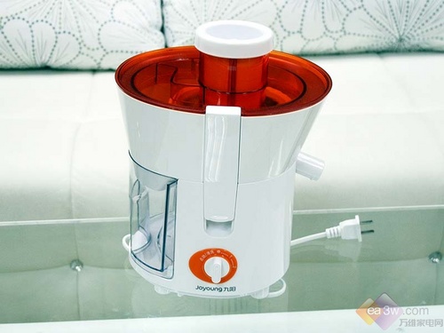 2010新品四合一 九阳榨汁机试用体验_CCTV.