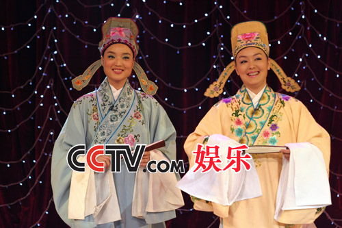 越剧:《十八相送》(孙小梅 白雪)