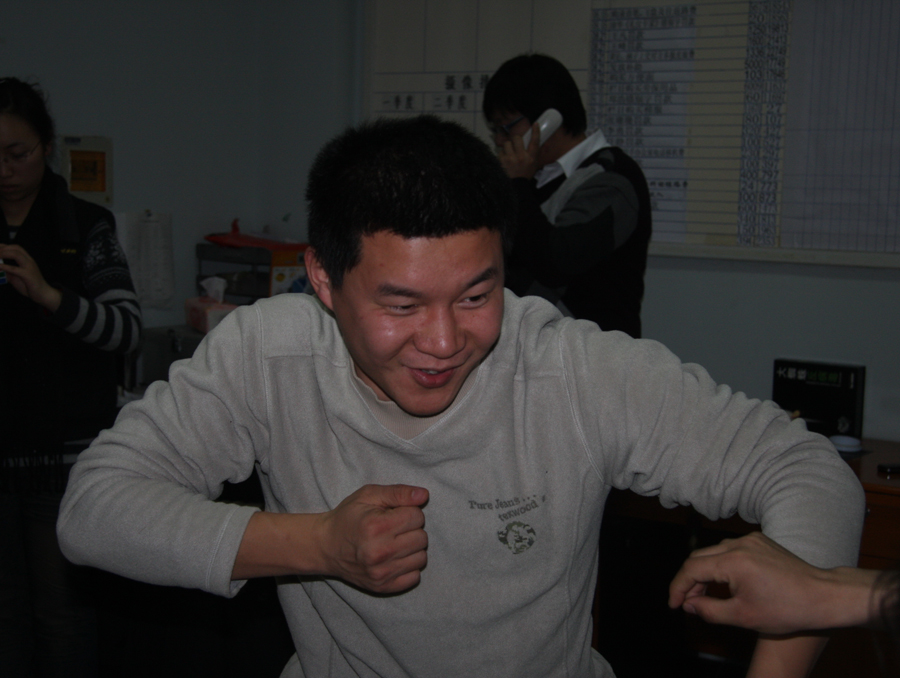 肌肉男?金刚?猩猩?